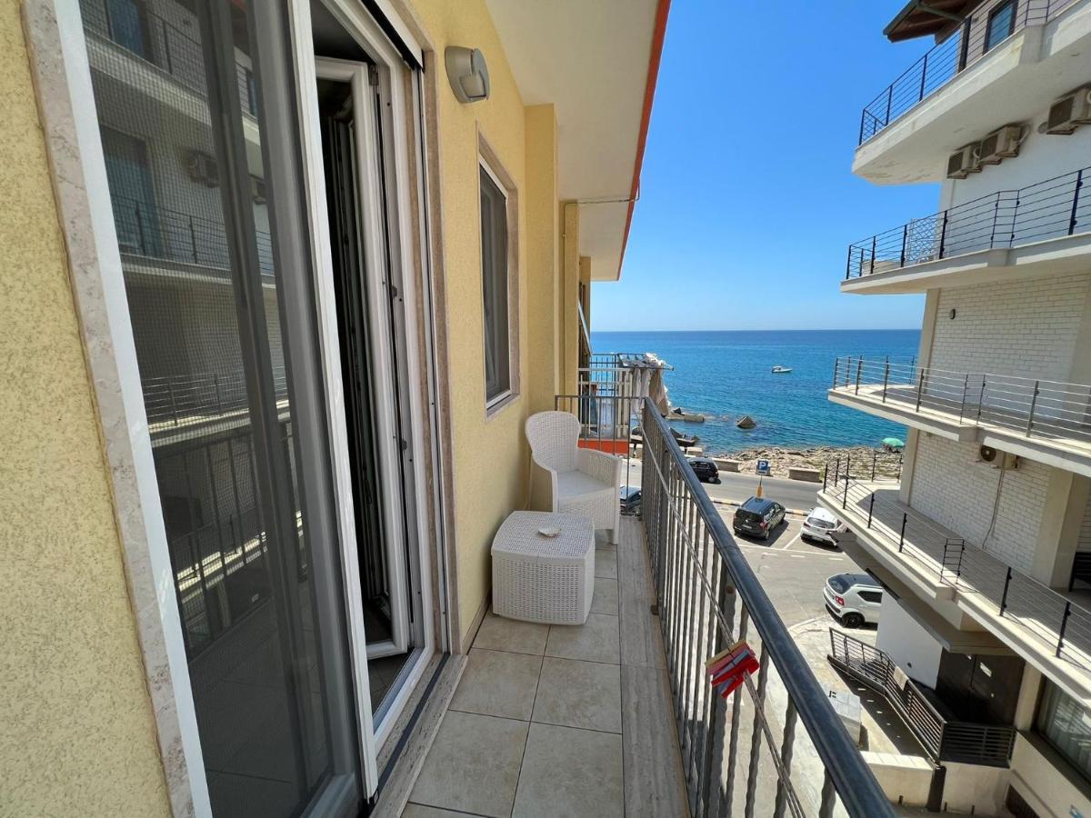 B&B Le Onde Del Mare กัลลีโปลี ภายนอก รูปภาพ